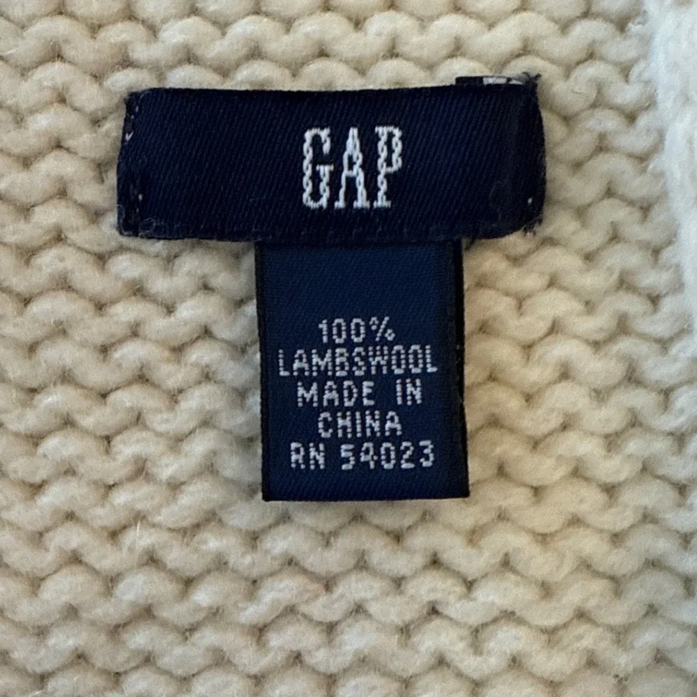 GAP Cream Lambswool Pop Art Girl Knit Scarf Barbie Face Red B Applique Novelty